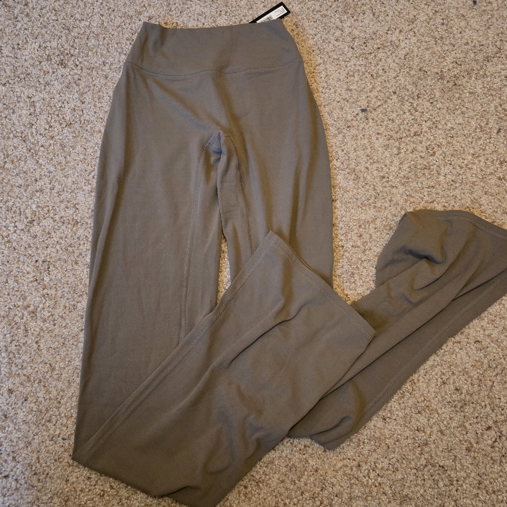 Oner Active SoftMotion Flared Bottoms - Moss Brown size XS, LONG LENGTH - Picture 5 of 9